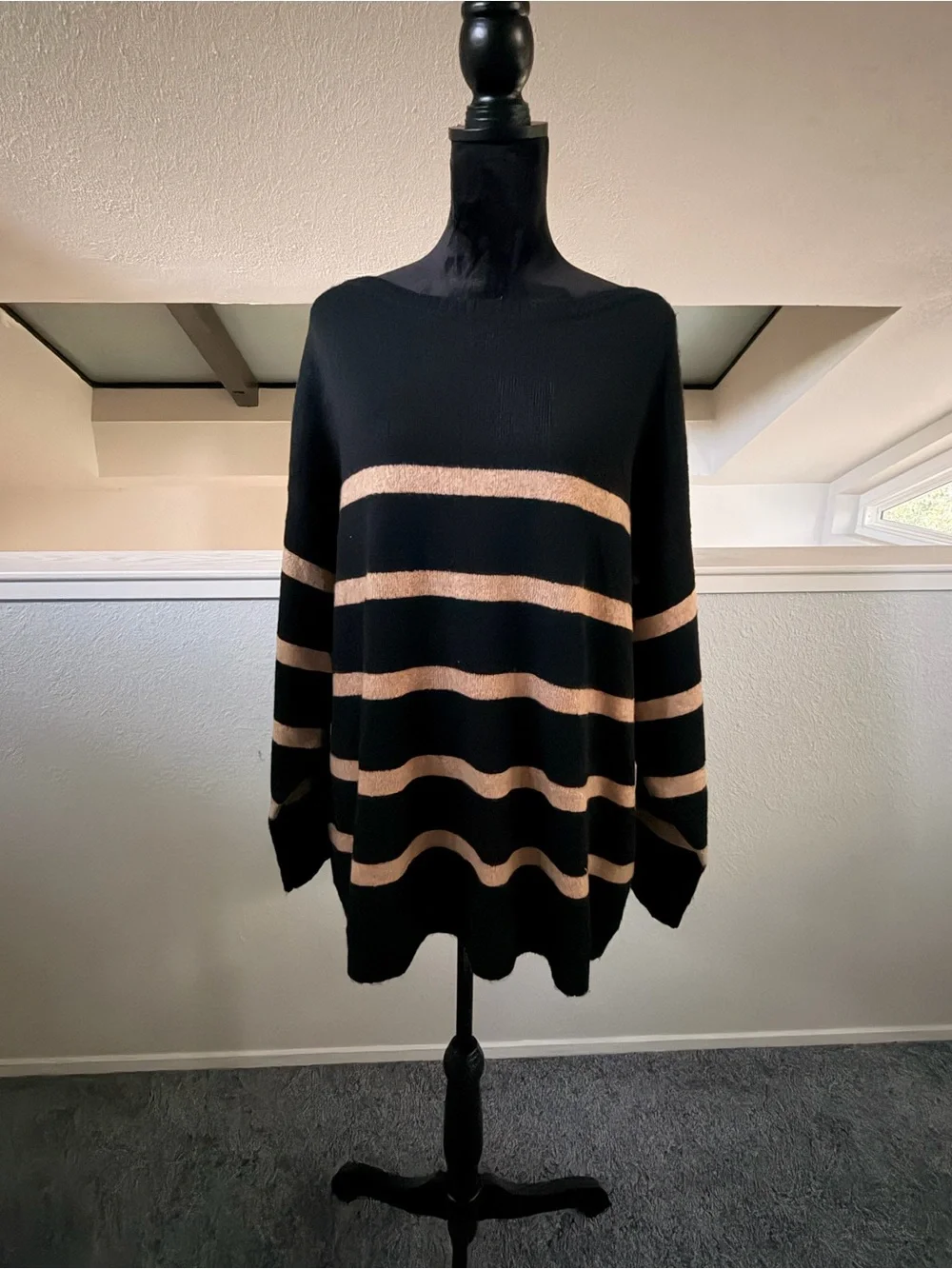 Torrid Women’s Rib-Knit Pullover Sweater Black/Beige Stripe Size 2 Boat Neck